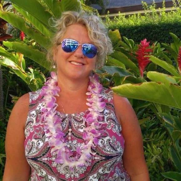 Meet your Posher, Janet - Picture 1 of 1